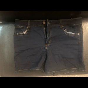 Dark jean shorts EUC